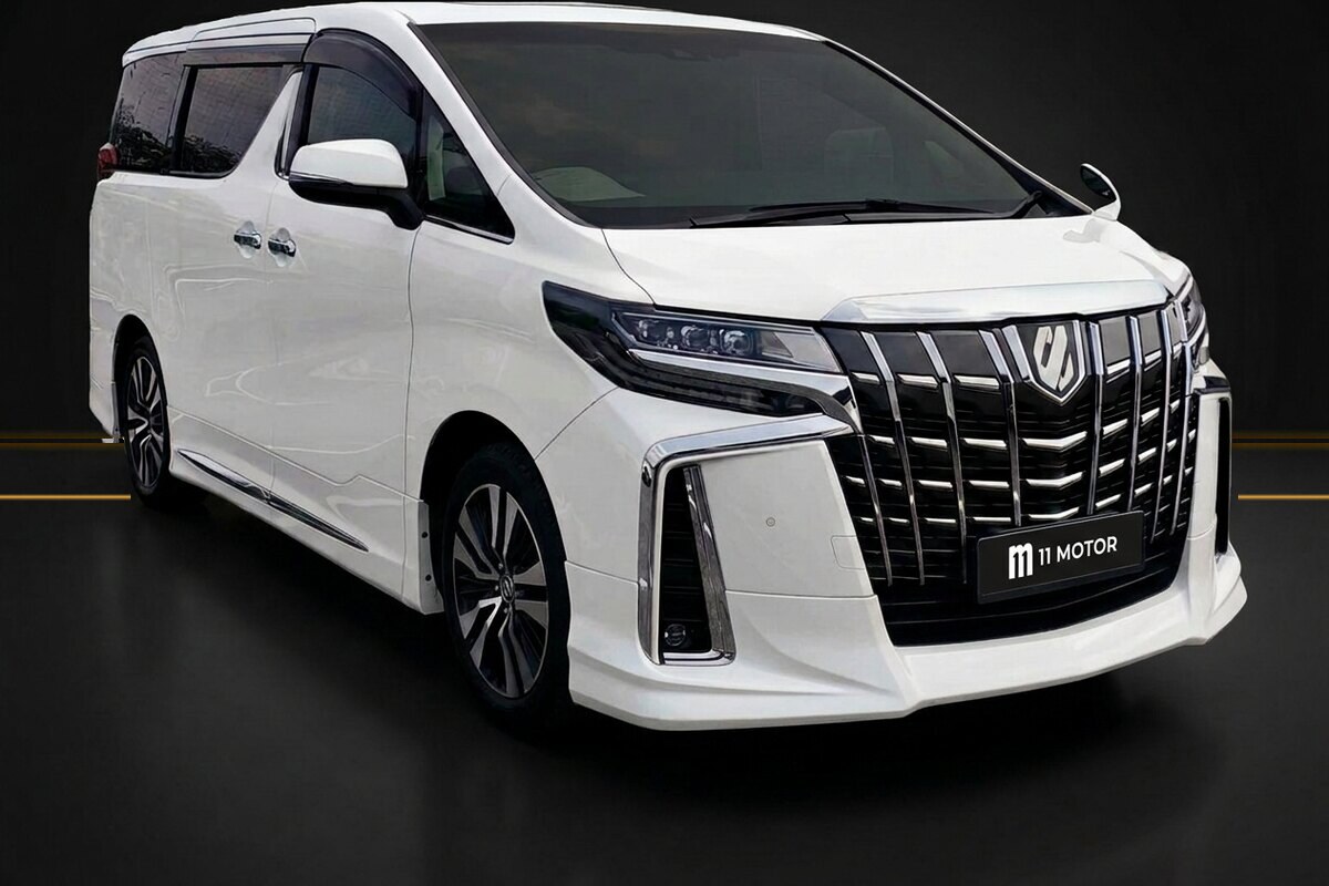 Toyota Alphard AGH30 from the 11 Motor Miri rental fleet